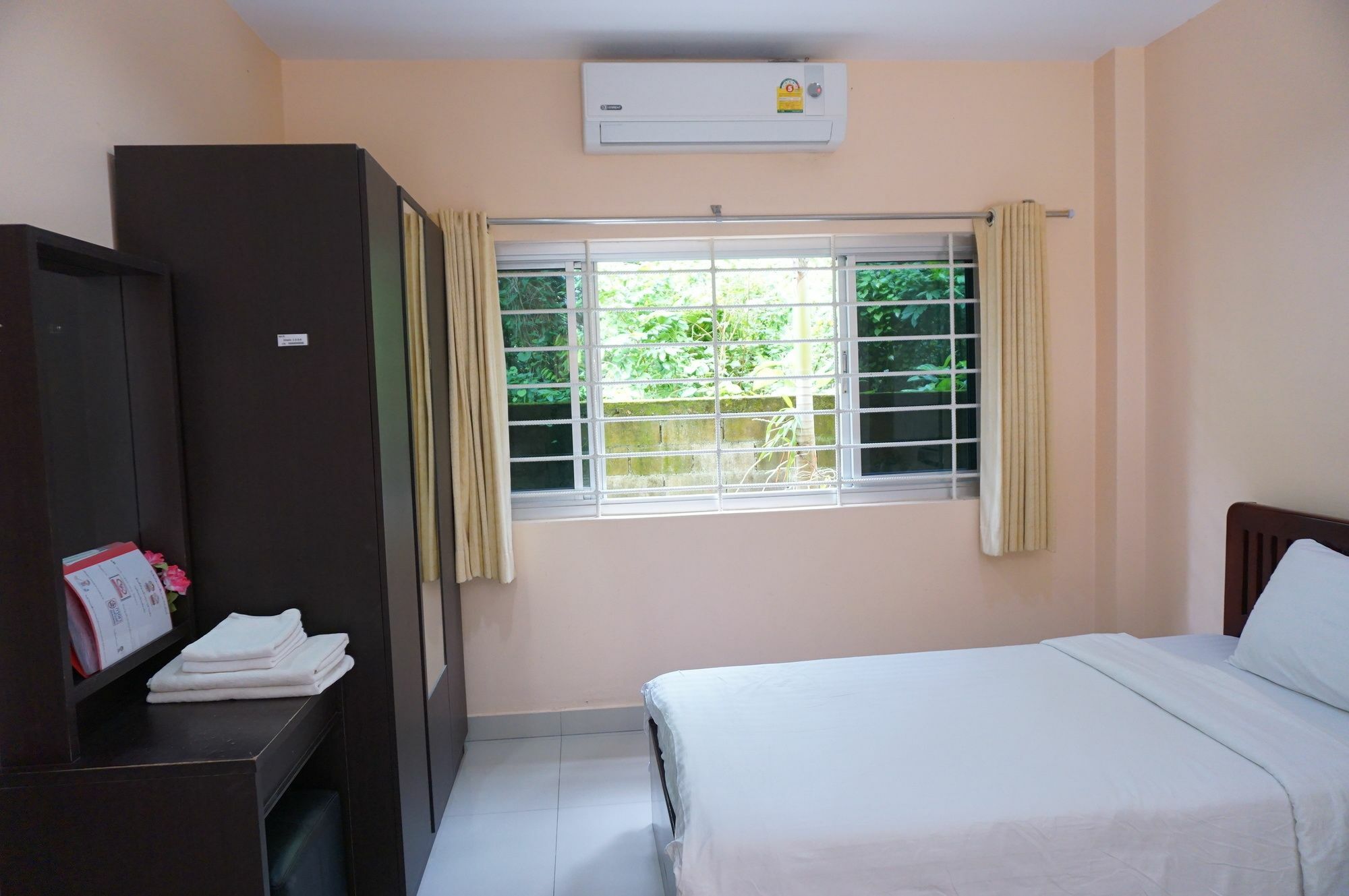 Jirasin Hotel & Apartment Ranong Exterior foto