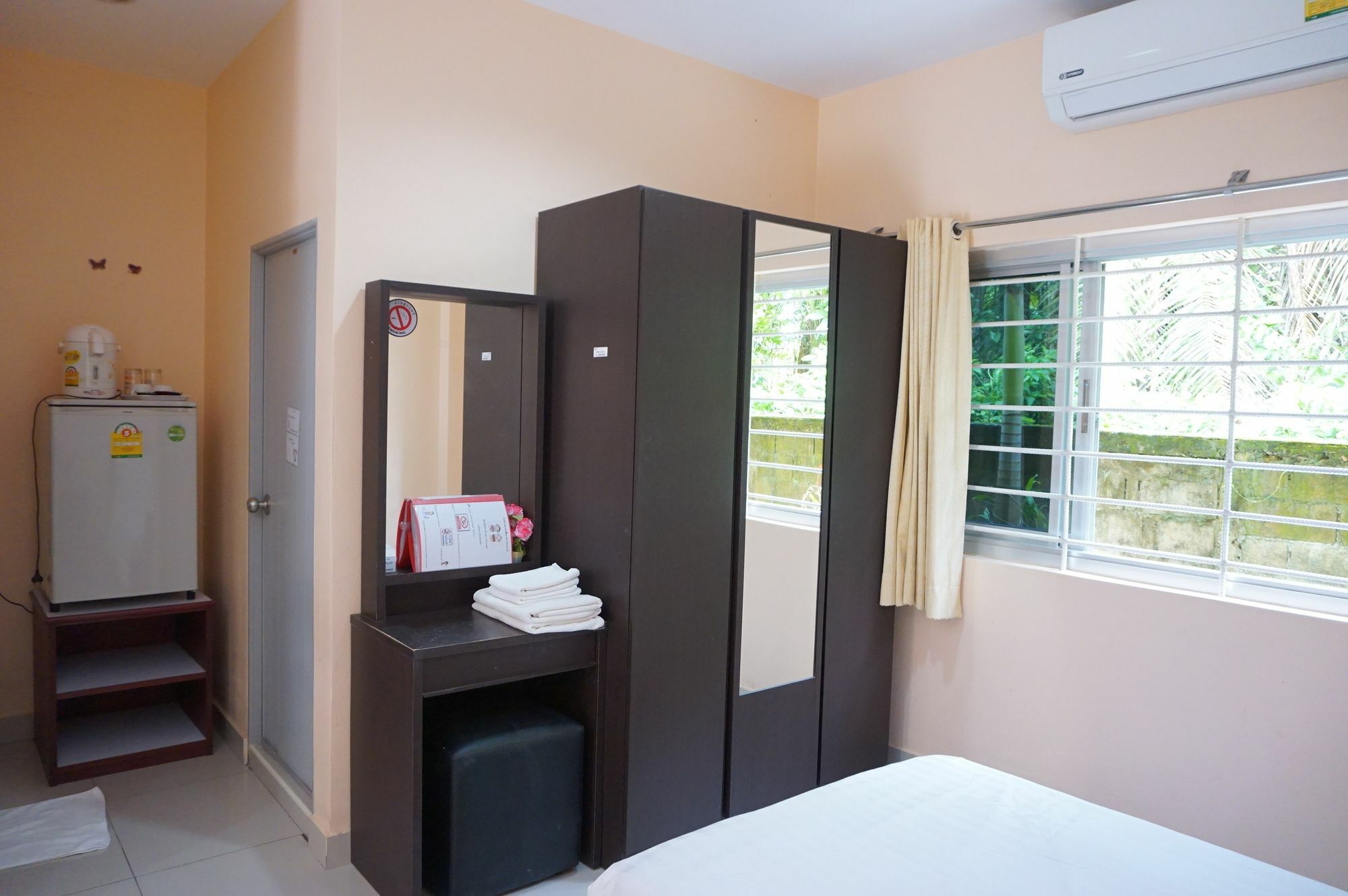 Jirasin Hotel & Apartment Ranong Exterior foto
